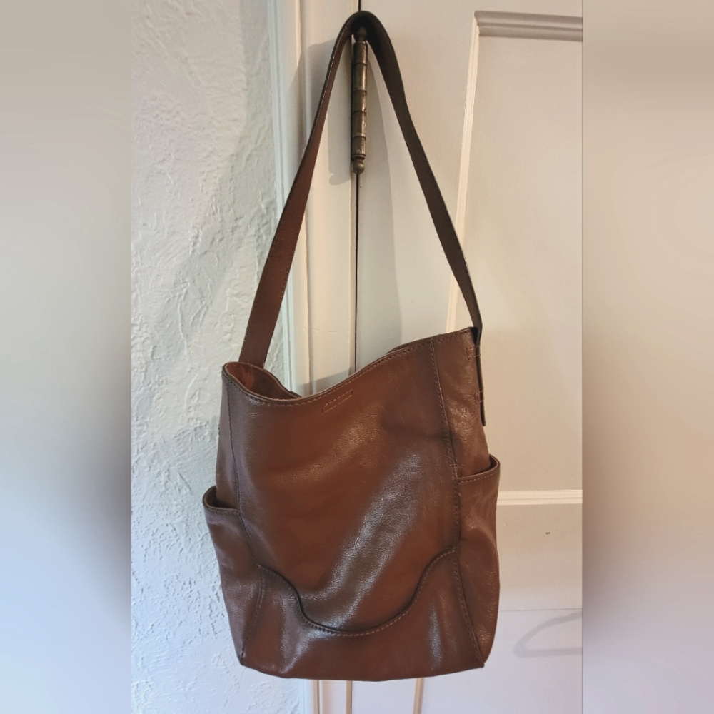 FRYE brown leather purse